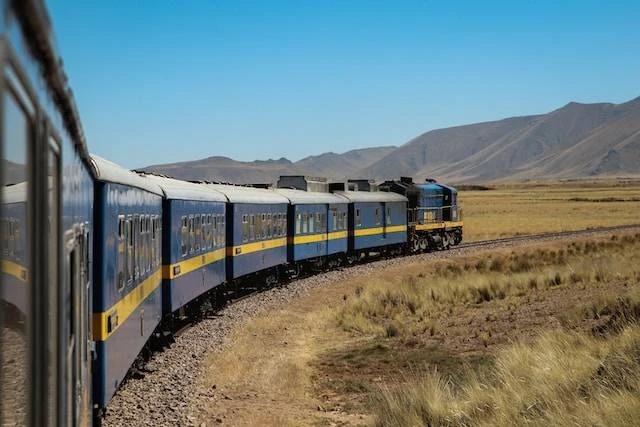 Naik Kereta Api Jakarta Bandung Cuma Rp16 Ribu Tiap Hari