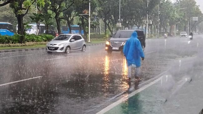 BMKG Prediksi Puncak Musim Hujan Indonesia 2025 Segera Tiba