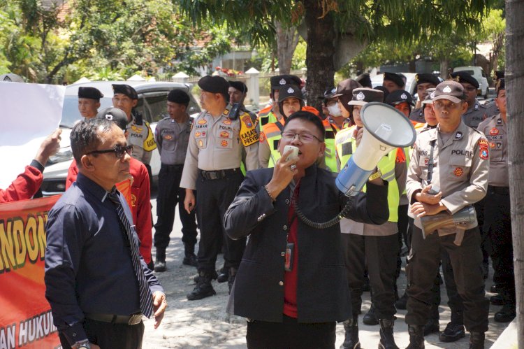 Unjuk Rasa Damai Terkait Dugaan Penyalahgunaan Sertifikat Rumah oleh Oknum BRI Unit Mlarak, Ponorogo