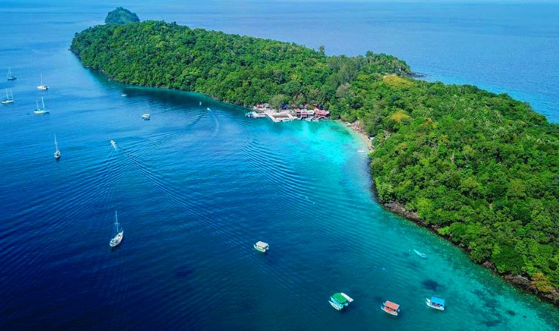 Menjelajahi Pulau Weh: Sejarah, Wisata, dan Rute