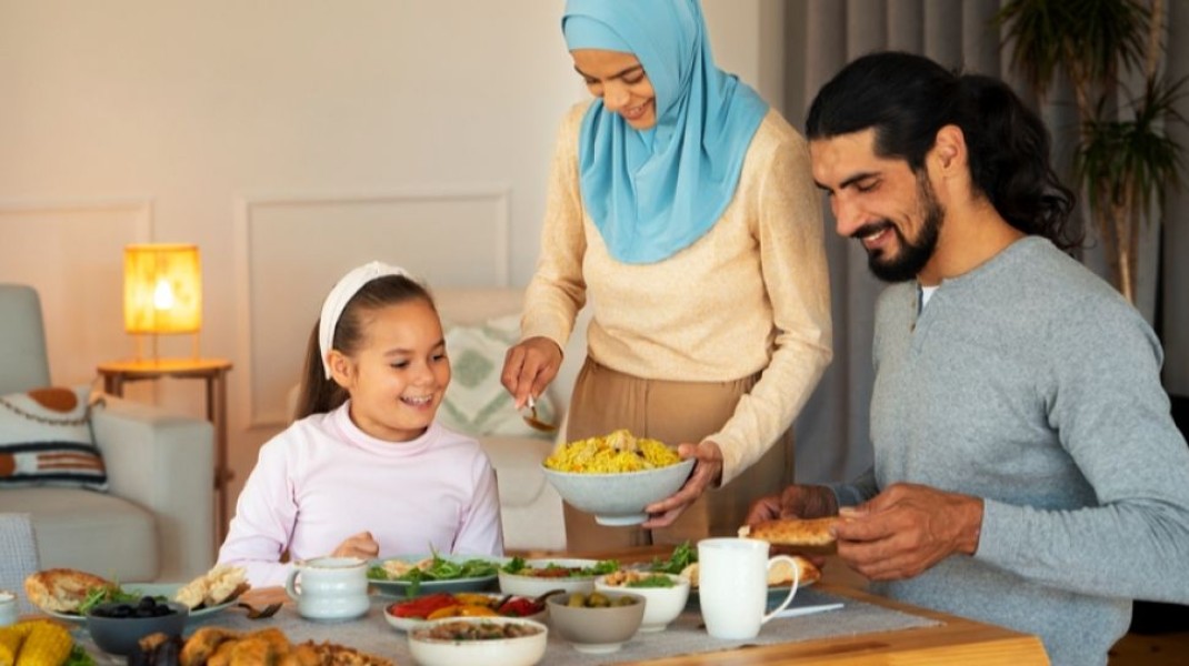 Tips Sahur dan Buka Puasa Aman untuk Pengidap Hipertensi