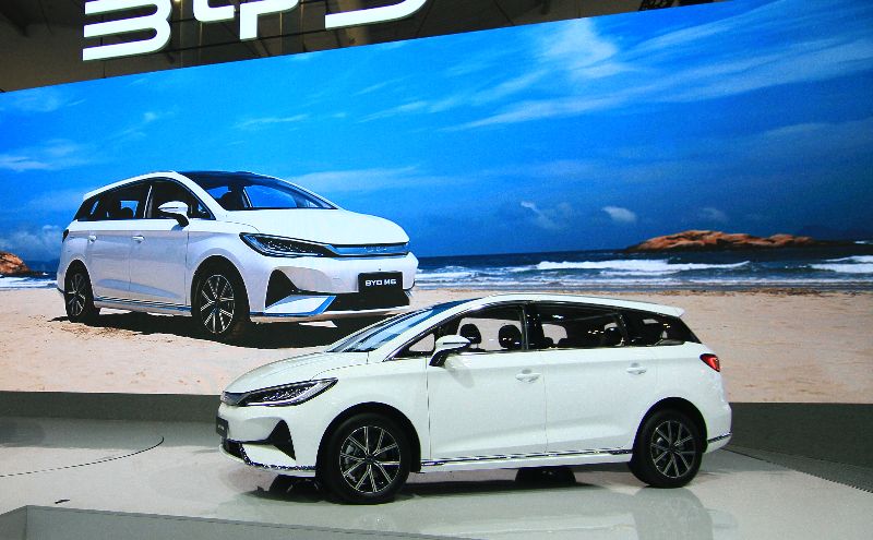 BYD M9 Hybrid Siap Debut di GIIAS 2025, Intip Spesifikasi Lengkapnya