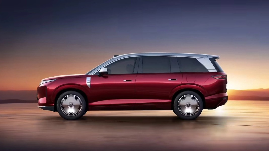 BYD Great Tang Hadir dengan Teknologi 1000 kW Super Bertenaga