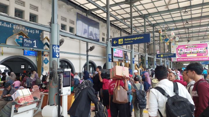 KAI Catat Penjualan Tiket Lebaran Lebih dari 1,57 Juta Tiket Terjual, Ini Daftar Kereta Api Terpadat