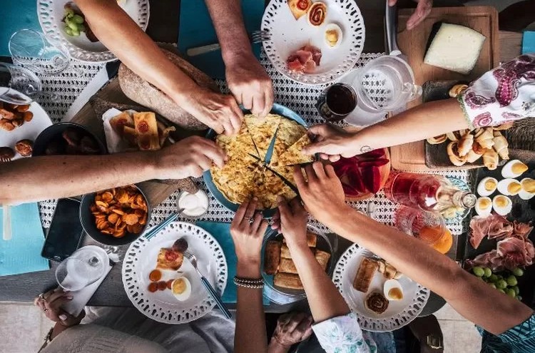 5 Destinasi Liburan dengan Makanan Sehat untuk Pencernaan