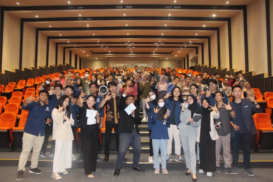 Investasi Cerdas Generasi Muda Melalui National Investalk UNAIR