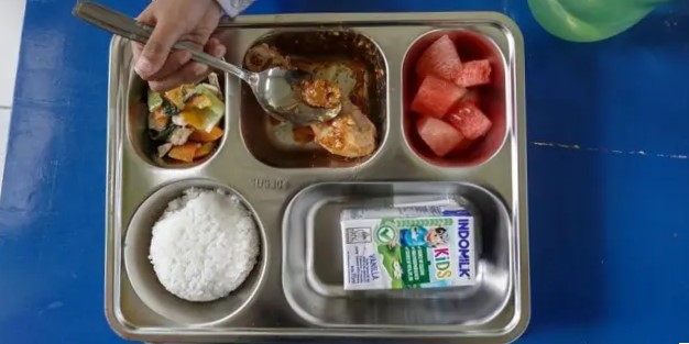 Anggaran Makan Bergizi Gratis Tahun 2026 Meroket Hingga Rp 335 Triliun