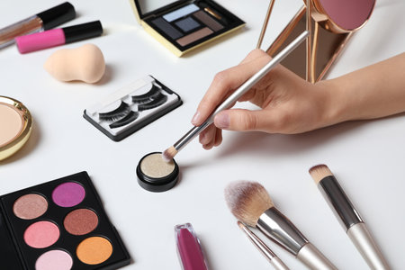 BeauPicks: 4 Rekomendasi Makeup Korea Bernuansa Spring Tone untuk Tampilan Alami dan Segar