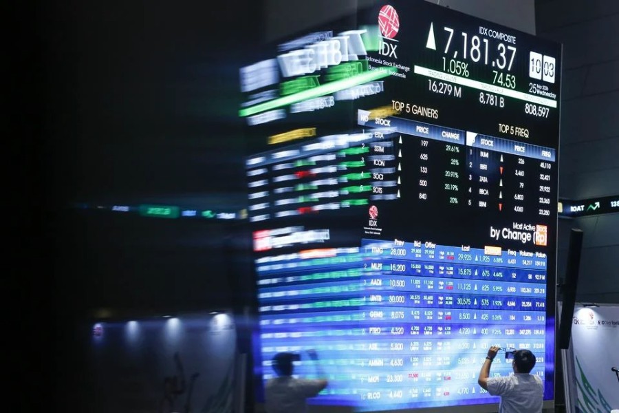 Bursa Saham Menguat, IHSG Melonjak 2 Persen Lebih di Awal Perdagangan