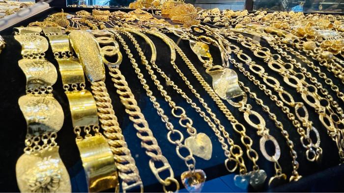Harga Emas Perhiasan 24 Oktober 2025, Tren Positif Terus Berlanjut
