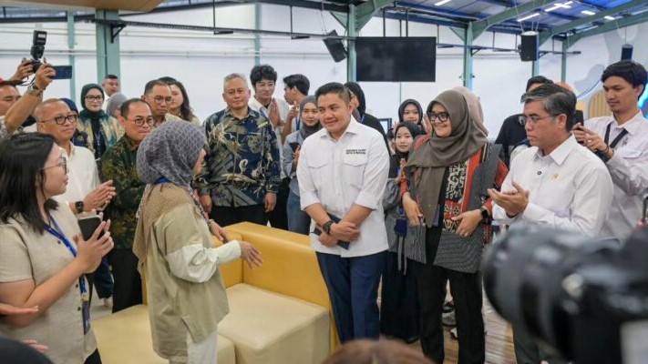 Seskab Teddy dan Menaker Tinjau Langsung Pelaksanaan Program Magang Nasional