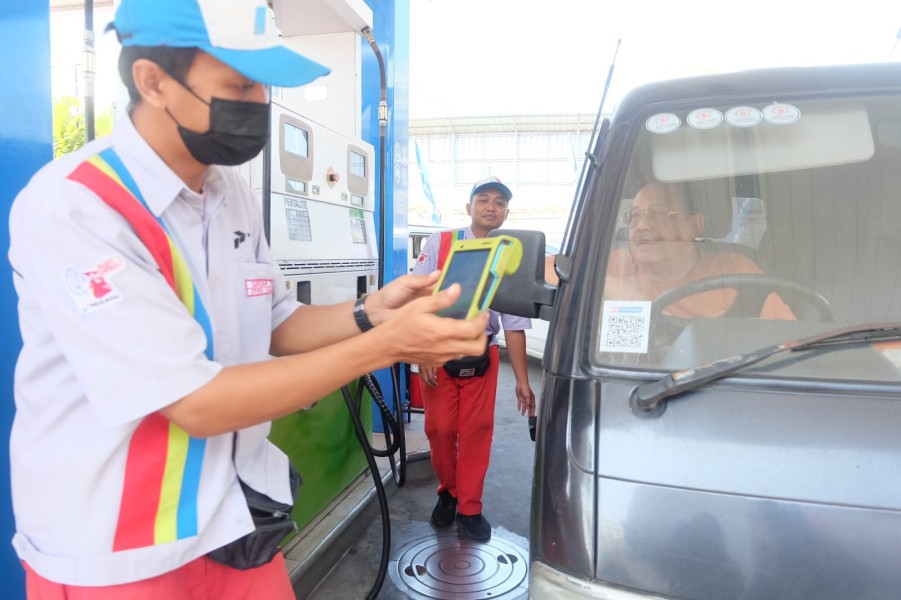 Sistem QR Code BBM Bersubsidi: Efektivitas dan Permasalahan Regulasi