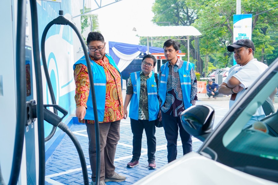 PLN Enjiniring Tuntaskan Pengembangan SPKLU Centre The Avenue MERR Surabaya untuk Perkuat Ekosistem Kendaraan Listrik Nasional