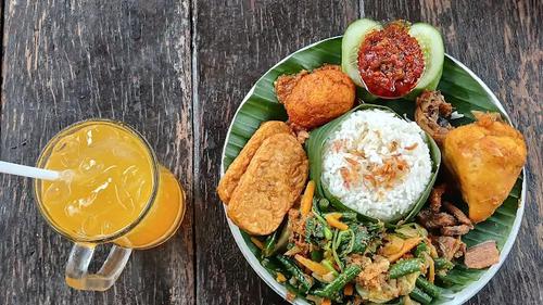 Rekomendasi Tempat Makan Malam Dekat Stasiun Pekalongan Lezat Murah Beragam Menu