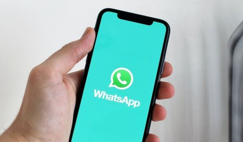 Kenapa WhatsApp Keluar Sendiri? Ini Penyebab dan 10 Cara Mengatasinya
