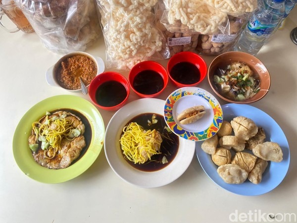 Menjelajahi Cita Rasa Autentik Kuliner Halal di Kawasan Bersejarah Pecinan Glodok