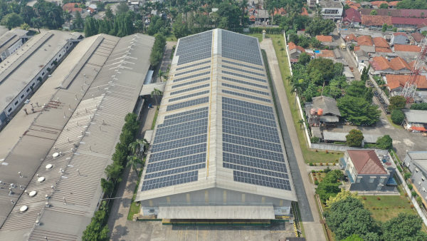 PLTS Atap Dukung Jakarta Hijau