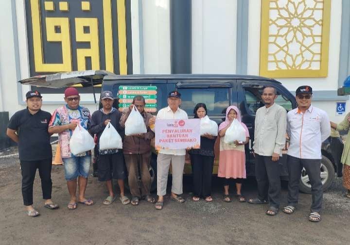 Lazismu Menggelar Aksi Berbagi Paket Sembako Guna Menyambut Datangnya Bulan Ramadan