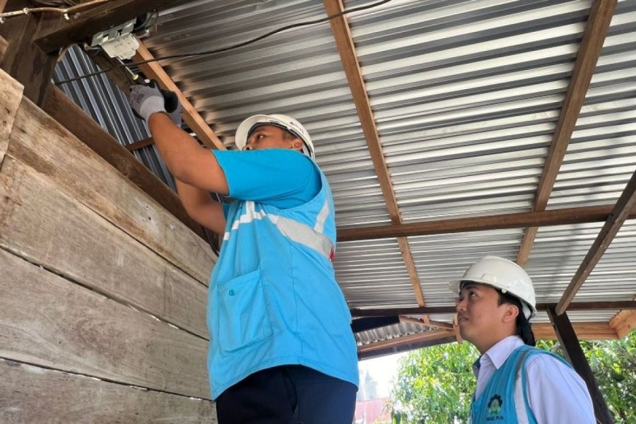 Diskon Listrik PLN Mulai Dibagikan, Masyarakat Sulsel Sambut Tahun Baru 2025 dengan Antusias