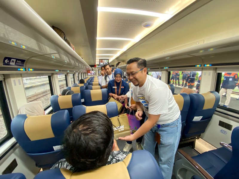 KAI Daop 3 Cirebon Hadirkan KA Ranggajati Generasi Stainless Steel Baru