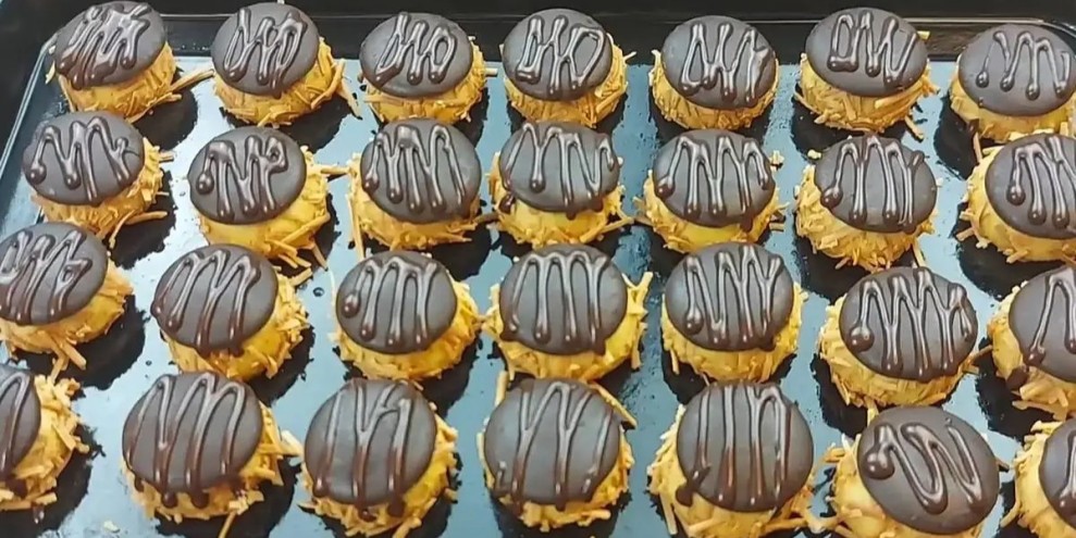 Resep Button Cheese Cookies Renyah Gurih Mini Bentuk Kancing Unik