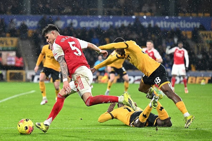 Prediksi Superkomputer Juara Liga Inggris 2025/2026 Usai Duel Wolves vs Arsenal