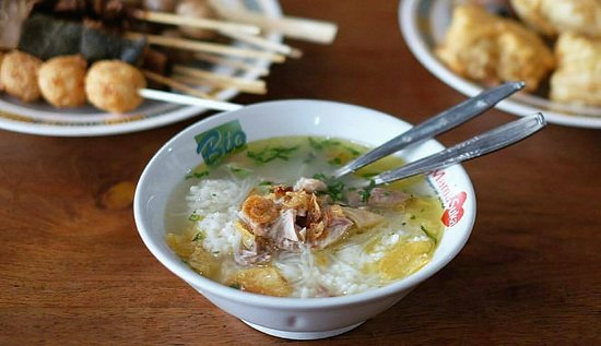 TOP 7 Wisata Kuliner Favorit Presiden Jokowi di Solo: Dari Soto Legendaris hingga Sate Kambing Lezat