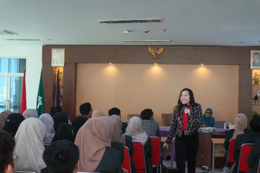 Kuliah Umum Literasi Keuangan Bersama Fakultas Sains UNPAR dan AAJI: Mengasah Kecerdasan Finansial Generasi Muda