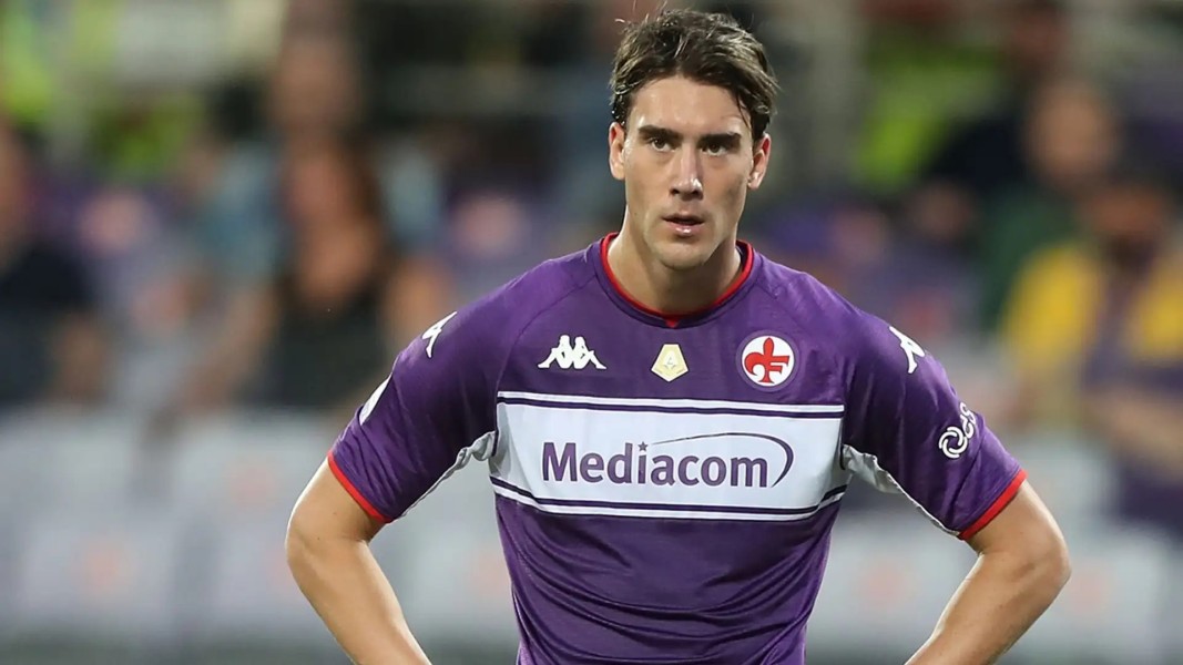 Striker Fiorentina Jadi Rebutan: Arsenal dan Tottenham Siap Bersaing di Bursa Transfer Liga Inggris
