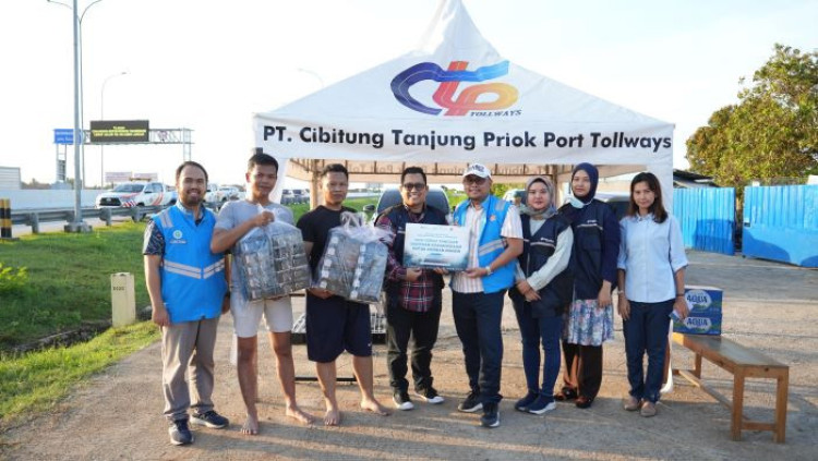 BSI Turun Tangan Bantu Korban Banjir Jabodetabek: Salurkan Bantuan Makanan, Bahan Pokok, dan Perlengkapan Sanitasi