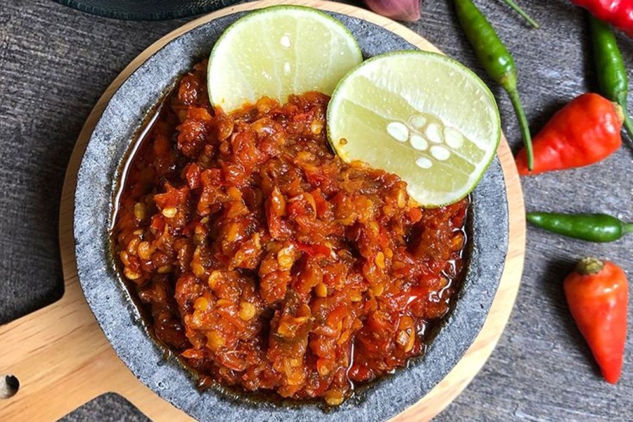 Resep Sambal Bajak Anti Basi, Pedas Gurih dan Tahan Lama di Kulkas