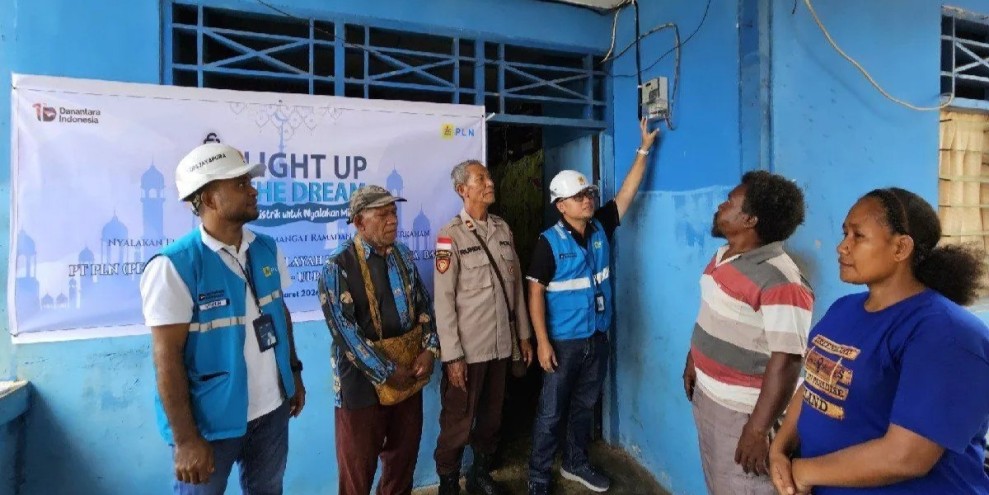 PLN Salurkan Listrik Gratis di Tanah Papua Tingkatkan Kesejahteraan Masyarakat