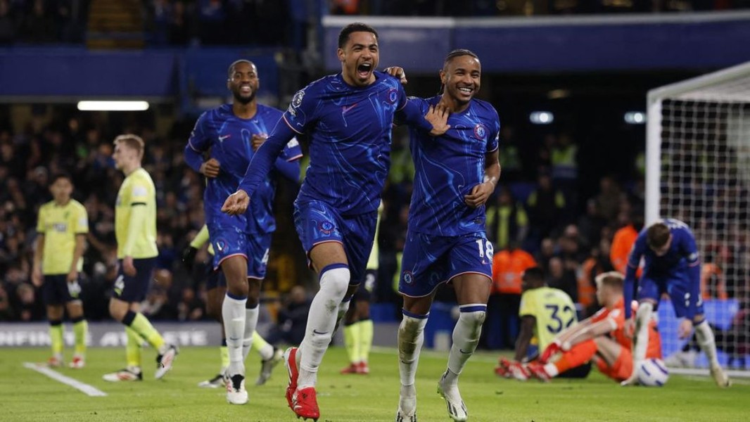 Hasil Liga Inggris: Chelsea Bantai Southampton 4 0