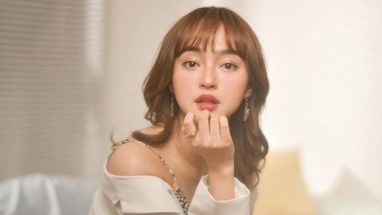 Profil Indahkus: Dari Dokter Jadi Idol di Tiongkok