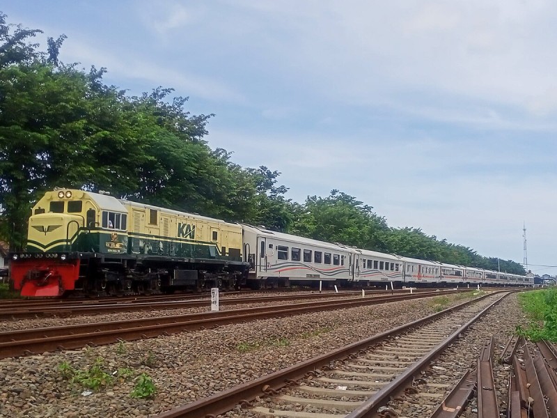 Kereta Api Tegal Semarang Rp125 Ribu
