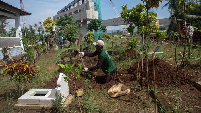 190 Makam Direlokasi untuk Proyek Tol Yogya Bawen, Proses Pemindahan Berlangsung Penuh Kehati hatian di Sleman