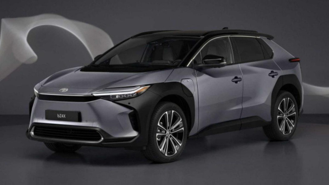 Toyota Resmi Jual Mobil Listrik bZ4X Urban Cruiser EV