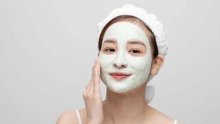 7 Pilihan Clay Mask Ampuh Mengecilkan Pori-pori Bikin Wajah Lebih Mulus