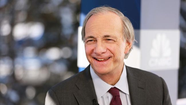 Harga Emas Tembus US$4.000, Saran Investasi Dalio