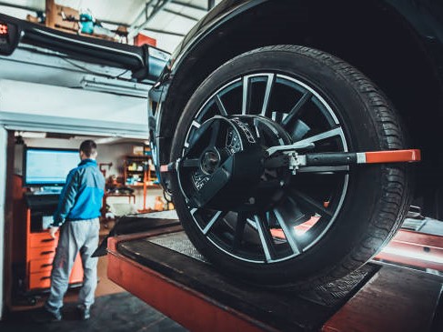 6 Cara Balancing Ban Mobil, Jenis, hingga Harganya