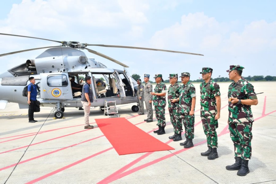 Helikopter Panther Dukung Penerbangan VIP TNI AL
