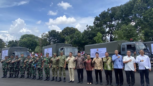 Kemhan Hibahkan Obat untuk Koperasi Desa Merah Putih