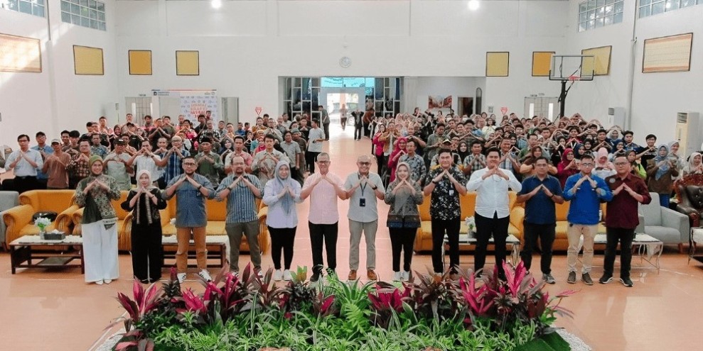 Semen Baturaja Gencarkan Edukasi Bahaya Pinjol dan Judi Online di Masyarakat