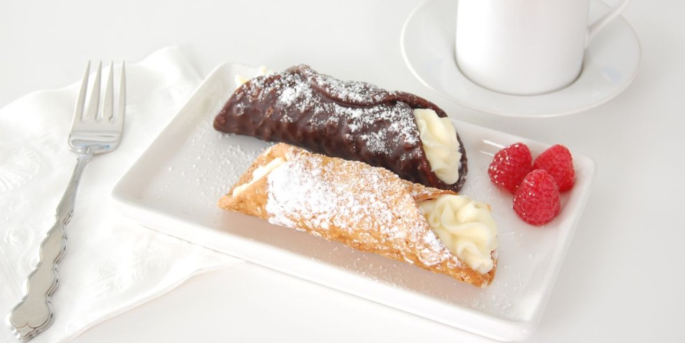 Cara Membuat Cannoli Praktis ala Rumahan dengan Kulit Lumpia yang Tetap Creamy