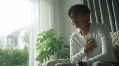 Simak Perbedaan Nyeri Dada Akibat Asam Lambung dan Jantung