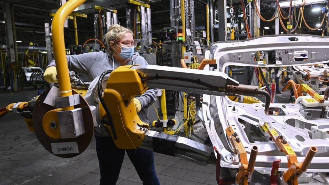 Industri Otomotif Terguncang: CEO Ford Anggap Tarif Trump Ancam Perekonomian