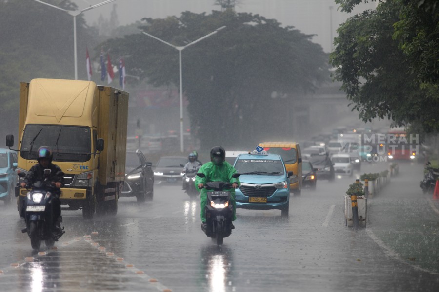 Prakiraan Cuaca BMKG: Sebagian Besar Wilayah Jakarta Diguyur Hujan Hingga Malam
