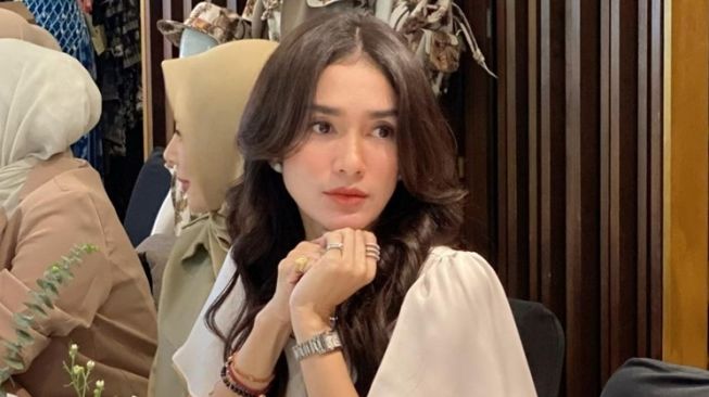 Ussy Sulistiawaty Vakum dari Dunia Hiburan, Pilih Fokus Jadi Ibu Full-Time