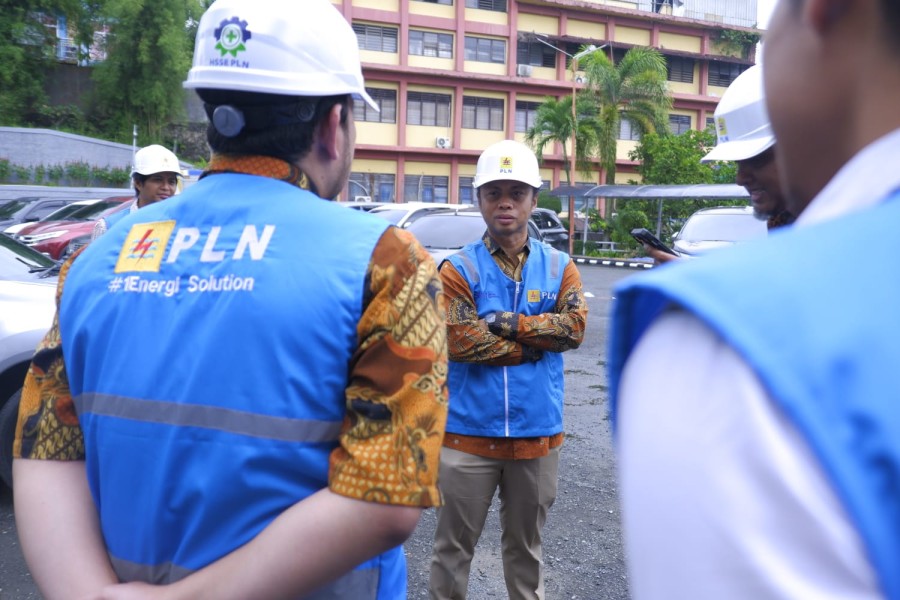 PLN UID Kaltimra Tingkatkan Keamanan Sistem Listrik Nataru Melalui Monitoring Intensif Dipimpin GM Muchamad Chaliq Fadli Di Seluruh Wilayah Kerja