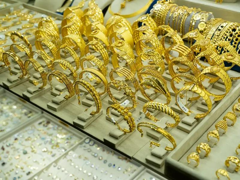 Harga Emas Perhiasan Jumat 2 Januari 2026 Melemah, Momentum Tepat Untuk Membeli